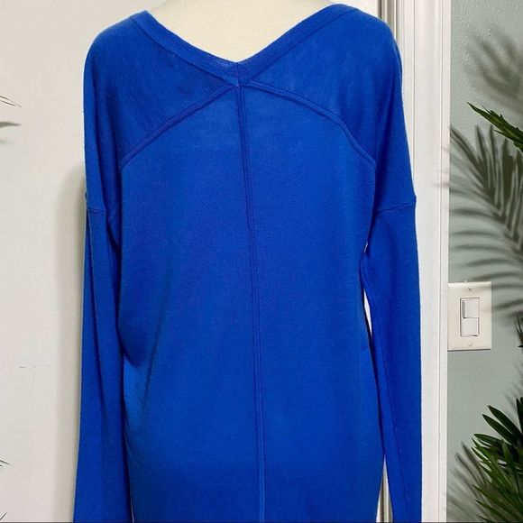 Ann Taylor Size Small Cashmere Lightweight Long Sleeve V Neck Baby Blue Sweater - Picture 6 of 15